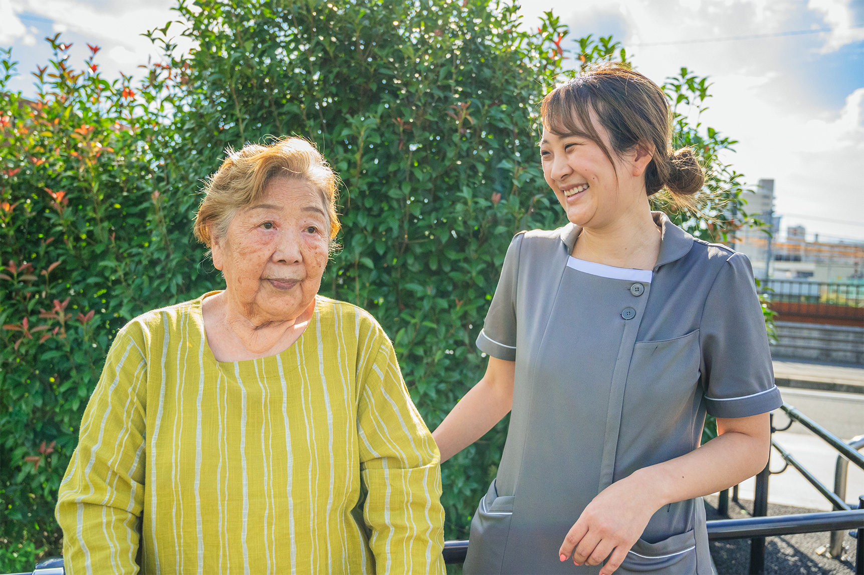 旅行や帰省の付き添い